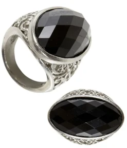 Ring med sort sten